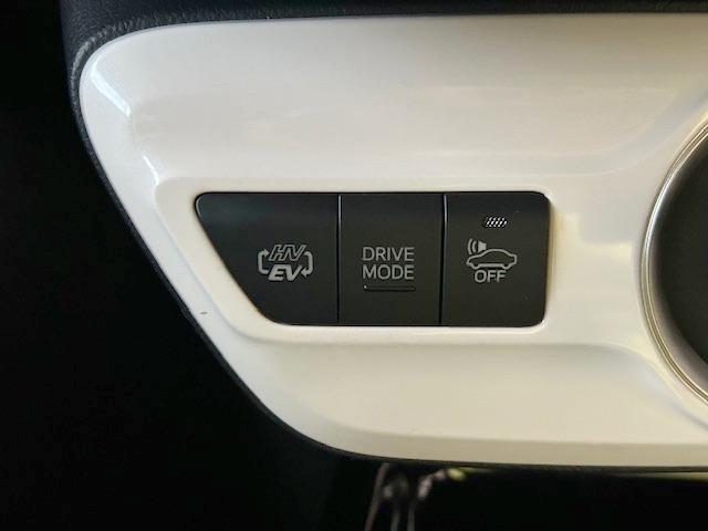 プリウスPHV A 修復歴なし 禁煙車 純正メモリナビ 衝突軽減ブレーキ バックカメラ コーナーセンサー 車線逸脱警報 ブルートゥース ETC2.0 BSM ハンドル&シートヒーター LEDライト フォグ スマートキー(12枚目)