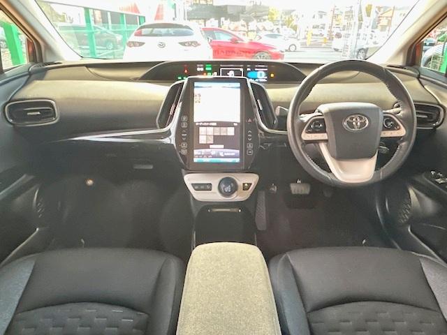 プリウスPHV A 修復歴なし 禁煙車 純正メモリナビ 衝突軽減ブレーキ バックカメラ コーナーセンサー 車線逸脱警報 ブルートゥース ETC2.0 BSM ハンドル&シートヒーター LEDライト フォグ スマートキー(14枚目)