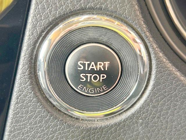 エクストレイル 20X エマージェンシーブレーキパッケージ 修復歴なし 禁煙車 エマージェンシーブレーキ 純正SDナビ バックカメラ 4WD Bluetooth インテリキー フリップダウンモニター ルーフレール ETC フルセグTV DVD再生 CD(7枚目)