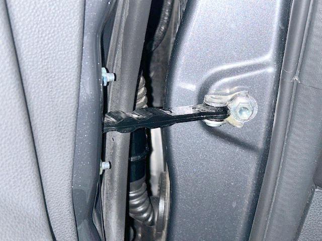 インプレッサスポーツ １．６ｉ－Ｌアイサイト　修復歴なし　アイサイトＶｅｒ３　社外メモリナビ　アクセスキー　Ｂｌｕｅｔｏｏｔｈ　ＡＷＤ　ＬＥＤヘッドライト　フォグ　ＳＲＨ　ＥＴＣ　純正１６インチＡＷ　プッシュスタート　フルセグ　ＤＶＤ再生　ＣＤ（21枚目）