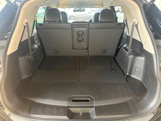 エクストレイル ２０Ｘ　修復歴なし　禁煙車　純正ＳＤナビ　バックカメラ　４ＷＤ　フリップダウンモニタ　Ｂｌｕｅｔｏｏｔｈ　インテリキー　プッシュスタート　シートヒーター　ルーフレール　７人乗り　フルセグＴＶ　ＤＶＤ再生　ＣＤ（15枚目）