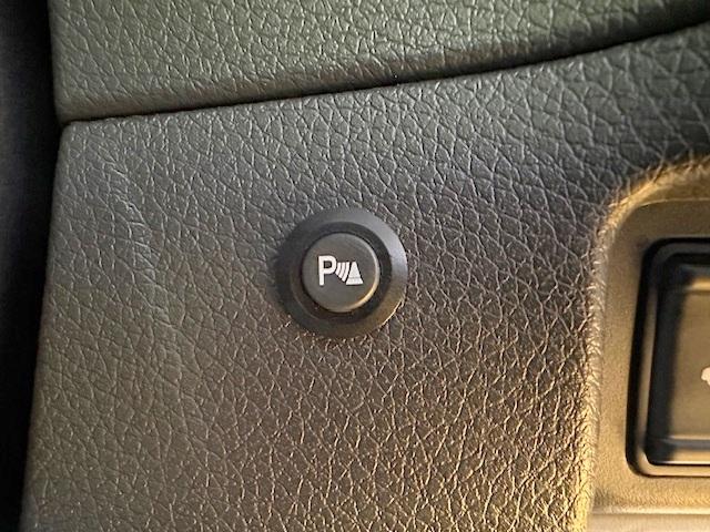 エクストレイル ２０Ｘ　修復歴なし　禁煙車　純正ＳＤナビ　バックカメラ　４ＷＤ　フリップダウンモニタ　Ｂｌｕｅｔｏｏｔｈ　インテリキー　プッシュスタート　シートヒーター　ルーフレール　７人乗り　フルセグＴＶ　ＤＶＤ再生　ＣＤ（33枚目）