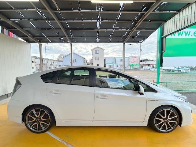 プリウス Sツーリングセレクション・G’s 修復歴なし 禁煙車 純正SDナビ Bluetooth ETC HIDヘッドライト バックカメラ プッシュスタート スマートキー フルセグTV DVD再生 CD(14枚目)