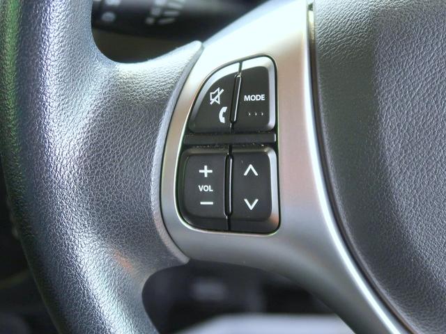 ステアリングスイッチ付きです!手元でハンドルから手を放すことなくオーディオ等コントロールが出来ます!