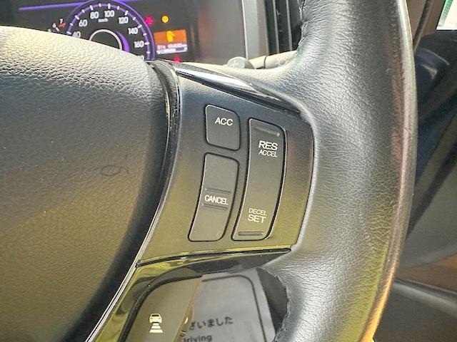 ステップワゴンスパーダ Ｚｉ　修復歴なし　禁煙車　両側パワースライドドア　衝突軽減ブレーキ　純正ＨＤＤナビ　全周囲モニター　ＥＴＣ　スマートキー　アダプティブクルコン　横滑り防止装置　パドルシフト　フルセグＴＶ　ＤＶＤ再生　ＣＤ（5枚目）