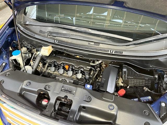 ステップワゴンスパーダ Ｚｉ　修復歴なし　禁煙車　両側パワースライドドア　衝突軽減ブレーキ　純正ＨＤＤナビ　全周囲モニター　ＥＴＣ　スマートキー　アダプティブクルコン　横滑り防止装置　パドルシフト　フルセグＴＶ　ＤＶＤ再生　ＣＤ（8枚目）