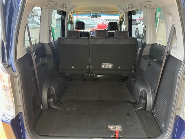 ステップワゴンスパーダ Ｚｉ　修復歴なし　禁煙車　両側パワースライドドア　衝突軽減ブレーキ　純正ＨＤＤナビ　全周囲モニター　ＥＴＣ　スマートキー　アダプティブクルコン　横滑り防止装置　パドルシフト　フルセグＴＶ　ＤＶＤ再生　ＣＤ（12枚目）