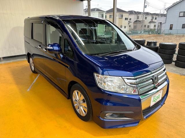 ステップワゴンスパーダ Ｚｉ　修復歴なし　禁煙車　両側パワースライドドア　衝突軽減ブレーキ　純正ＨＤＤナビ　全周囲モニター　ＥＴＣ　スマートキー　アダプティブクルコン　横滑り防止装置　パドルシフト　フルセグＴＶ　ＤＶＤ再生　ＣＤ（14枚目）