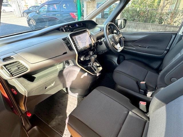 セレナ XV 修復歴なし 禁煙車 純正SDナビ 両側パワースライドドア エマージェンシーブレーキ 全周囲モニター BSM ETC クルコン インテリキー コーナーセンサー Bluetooth プッシュスタート(27枚目)