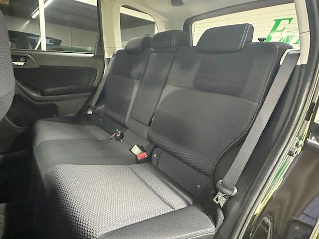 フォレスター ２．０ｉ－Ｌ　アイサイト　修復歴なし　禁煙車　アイサイト　純正ＳＤナビ　アクセスキー　ＨＩＤヘッドライト　パワーシート　シートヒーター　ＥＴＣ　ＳＩ－ＤＲＩＶＥ　ＤＶＤ再生　ＣＤ（12枚目）