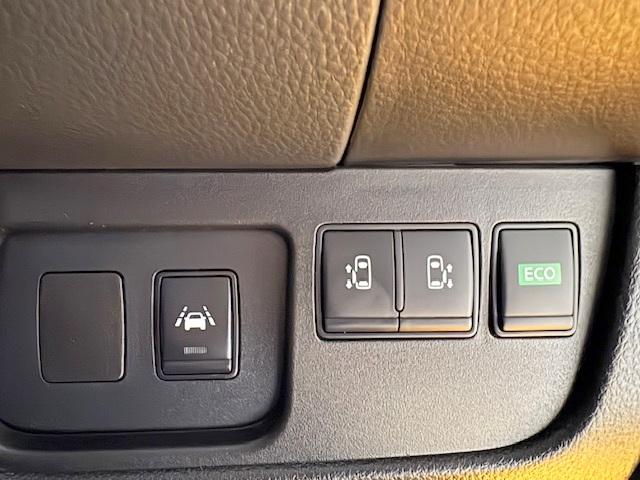 セレナ ハイウェイスター S-ハイブリッド 修復歴なし 禁煙車 両側自動ドア 純正SDナビ Bluetooth バックカメラ エマージェンシーブレーキ レーンキープアシスト ETC クルコン プッシュスタート インテリキー 横滑防止 Wエアコン(2枚目)