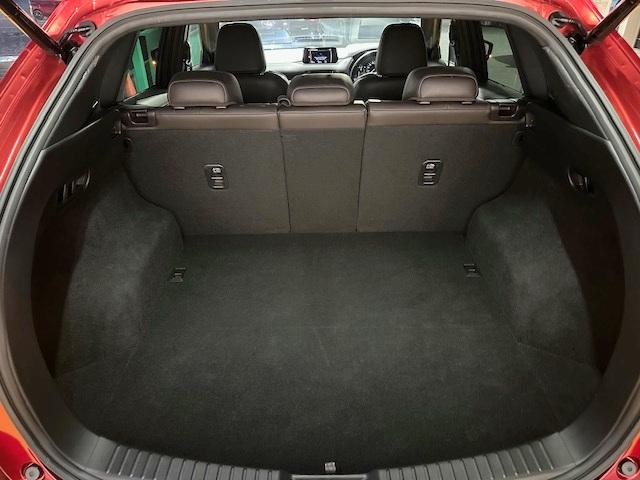 CX-5 XD エクスクルーシブモード 禁煙車 マツダコネクトナビ BOSEスピーカー 黒レザーシート 全席シートヒート コーナーセンサー 全周囲カメラ 電動リアゲート 電動サイドブレーキ プッシュスタート MT付AT(12枚目)