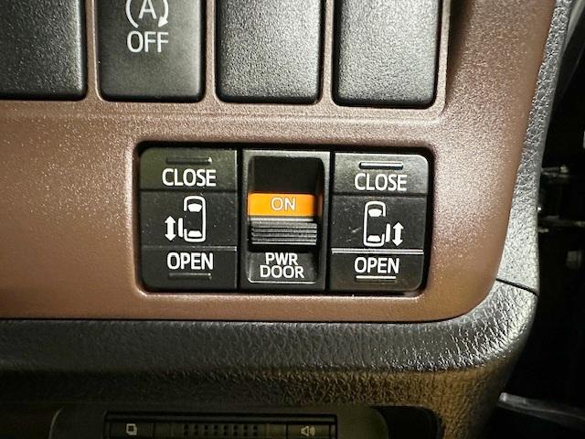 エスクァイア Gi 修復歴なし 純正SDナビ 両側自動ドア バックカメラ Bluetooth ETC クルコン シートヒーター LEDライト フォグ 純正15インチAW プッシュスタート スマートキー オートハイビーム(3枚目)