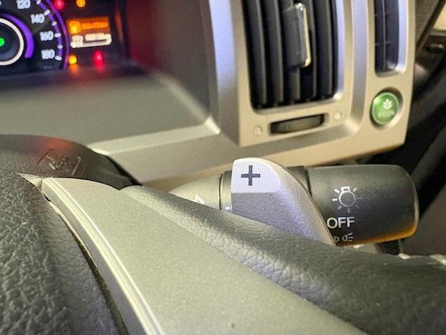 ステップワゴンスパーダ Z クールスピリット 修復歴なし 禁煙車 純正メモリナビ バックカメラ 両側自動ドア スマートキー Bluetooth 7人乗り オートクルーズコントロール ETC HIDヘッドライト フォグランプ DVD再生 CD(8枚目)