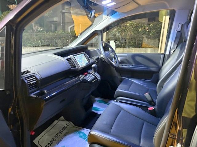 ステップワゴンスパーダ Z クールスピリット 修復歴なし 禁煙車 純正メモリナビ バックカメラ 両側自動ドア スマートキー Bluetooth 7人乗り オートクルーズコントロール ETC HIDヘッドライト フォグランプ DVD再生 CD(10枚目)