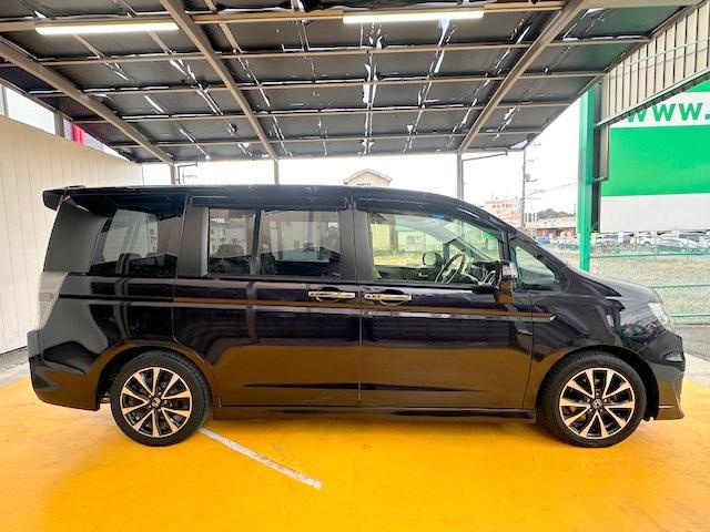 ステップワゴンスパーダ Z クールスピリット 修復歴なし 禁煙車 純正メモリナビ バックカメラ 両側自動ドア スマートキー Bluetooth 7人乗り オートクルーズコントロール ETC HIDヘッドライト フォグランプ DVD再生 CD(16枚目)