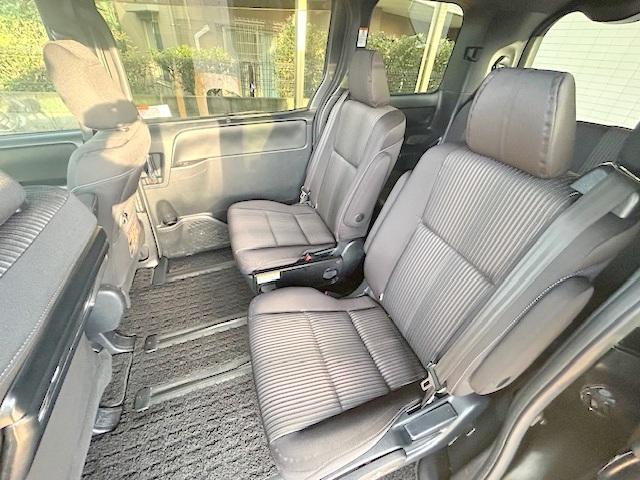 ヴォクシー ＺＳ　煌　修復歴なし　禁煙車　トヨタセーフティセンス　後席モニター　両側自動ドア　バックカメラ　純正ＳＤナビ　Ｂｌｕｅｔｏｏｔｈ　クルコン　プッシュスタート　スマートキー　オートハイビーム　ＥＴＣ　ＬＥＤライト（12枚目）
