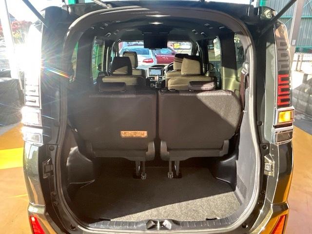 ヴォクシー ＺＳ　煌　修復歴なし　禁煙車　トヨタセーフティセンス　後席モニター　両側自動ドア　バックカメラ　純正ＳＤナビ　Ｂｌｕｅｔｏｏｔｈ　クルコン　プッシュスタート　スマートキー　オートハイビーム　ＥＴＣ　ＬＥＤライト（30枚目）