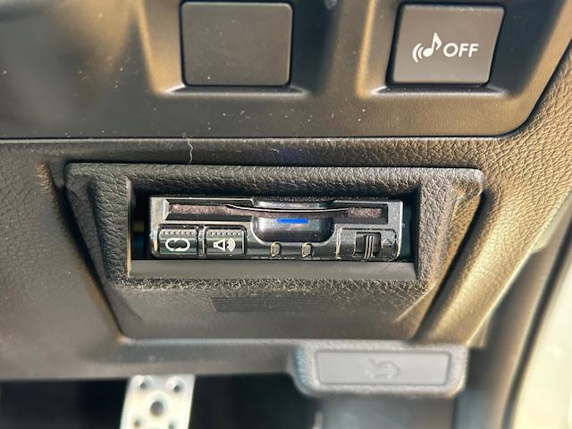 ＸＶハイブリッド ２．０ｉ－Ｌ　アイサイト　修復歴なし　禁煙車　純正ＳＤナビ　アイサイトＶｅｒ２　プッシュスタート　ＥＴＣ　Ｂｌｕｅｔｏｏｔｈ　パワーシート　アクセスキー　アルミペダル　バックカメラ　ＨＩＤ　パドルシフト　ＭＴモード付ＡＴ（6枚目）