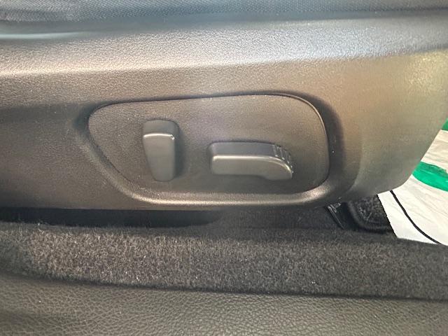 ＸＶハイブリッド ２．０ｉ－Ｌ　アイサイト　修復歴なし　禁煙車　純正ＳＤナビ　アイサイトＶｅｒ２　プッシュスタート　ＥＴＣ　Ｂｌｕｅｔｏｏｔｈ　パワーシート　アクセスキー　アルミペダル　バックカメラ　ＨＩＤ　パドルシフト　ＭＴモード付ＡＴ（7枚目）