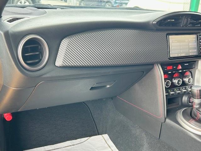 86 GT 修復歴なし 禁煙車 ワンオーナー 純正SDナビ バックカメラ スマートキー Bluetooth オートクルーズコントロール プッシュスタート ETC 純正17インチアルミホイール DVD再生 CD(11枚目)