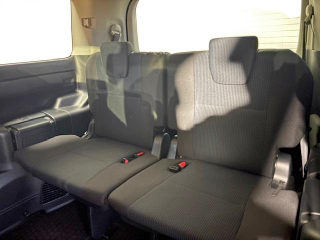 ノア X ディライトプラス 修復歴なし 禁煙 純正SDナビ 衝突軽減ブレーキ 両側自動ドア バックカメラ 車線逸脱警報 ブルートゥース ETC プッシュスタート スマートキー フリップダウンモニタ オートハイビーム LEDライト(14枚目)