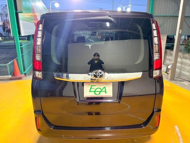 ノア X ディライトプラス 修復歴なし 禁煙 純正SDナビ 衝突軽減ブレーキ 両側自動ドア バックカメラ 車線逸脱警報 ブルートゥース ETC プッシュスタート スマートキー フリップダウンモニタ オートハイビーム LEDライト(17枚目)