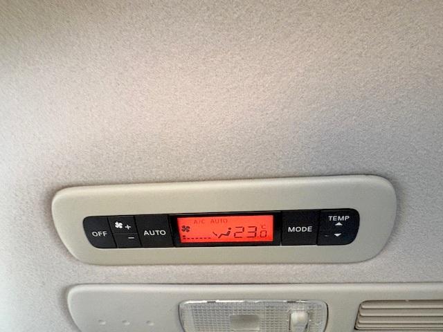 セレナ ２０Ｇ　Ｓ－ハイブリッド　修復歴なし　純正ＳＤナビ　衝突軽減ブレーキ　両側自動ドア　全周囲モニタ　フリップダウンモニタ　ＥＴＣ　インテリキー　車線逸脱警報　コーナーセンサー　クルコン　半革　フォグ　革巻ステア　プッシュスタート（10枚目）