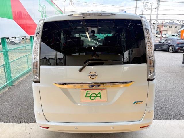 セレナ ２０Ｇ　Ｓ－ハイブリッド　修復歴なし　純正ＳＤナビ　衝突軽減ブレーキ　両側自動ドア　全周囲モニタ　フリップダウンモニタ　ＥＴＣ　インテリキー　車線逸脱警報　コーナーセンサー　クルコン　半革　フォグ　革巻ステア　プッシュスタート（18枚目）