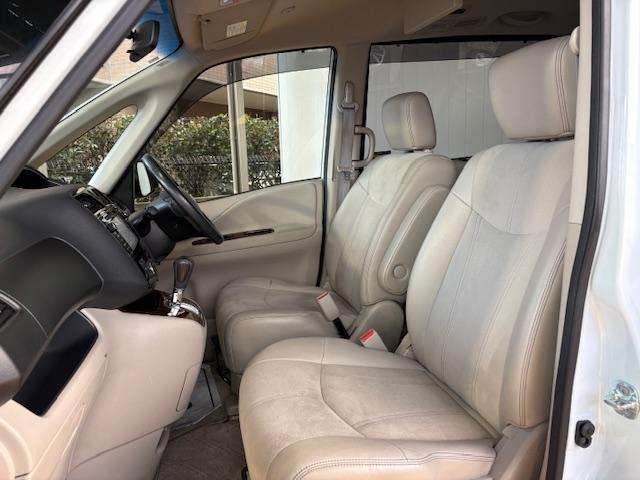 セレナ ２０Ｇ　Ｓ－ハイブリッド　修復歴なし　純正ＳＤナビ　衝突軽減ブレーキ　両側自動ドア　全周囲モニタ　フリップダウンモニタ　ＥＴＣ　インテリキー　車線逸脱警報　コーナーセンサー　クルコン　半革　フォグ　革巻ステア　プッシュスタート（27枚目）