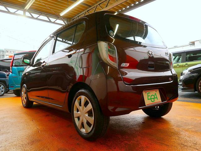 ＣＶＴ車です。エンジン回転数と車速の関係を自由に設定できることから、エンジン出力を非常に効率よく活用でき、従来のＡＴやＭＴにあった変速ショックを皆無にでき燃費面でも大きなメリットです！