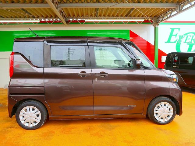 ルークス X 修復歴なし 禁煙車 純正CD/AUX接続 アラウンドビューモニタ インテリキー 自動ドア 衝突軽減ブレーキ 社外前後ドラレコ i-stop 横滑り防止(6枚目)