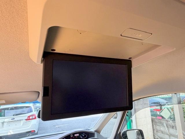 セレナ ハイウェイスターＳ－ＨＶアドバンスドセーフティパック　修復歴なし　禁煙車　ワンオーナー　エマージェンシーブレーキ　全周囲モニター　両側パワースライドドア　純正ＳＤナビ　ブルートゥース　フリップダウンモニター　ＥＴＣ　Ｗエアコン　フルセグ　ＤＶＤ再生　ＣＤ（6枚目）