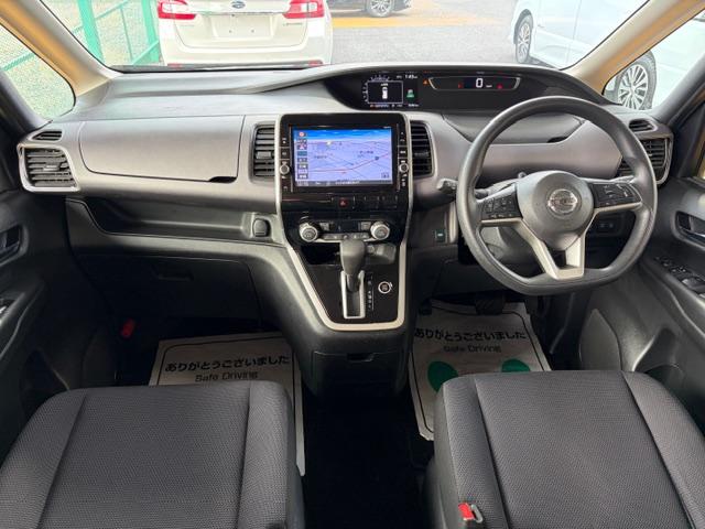 セレナ Ｘ　ＶセレクションＩＩ　修復歴なし　禁煙車　純正ＳＤナビ　両側パワースライドドア　バックカメラ　フリップダウンモニター　Ｂｌｕｅｔｏｏｔｈ　純正ドライブレコーダー　フルセグＴＶ　ＤＶＤ再生　ＣＤ（10枚目）