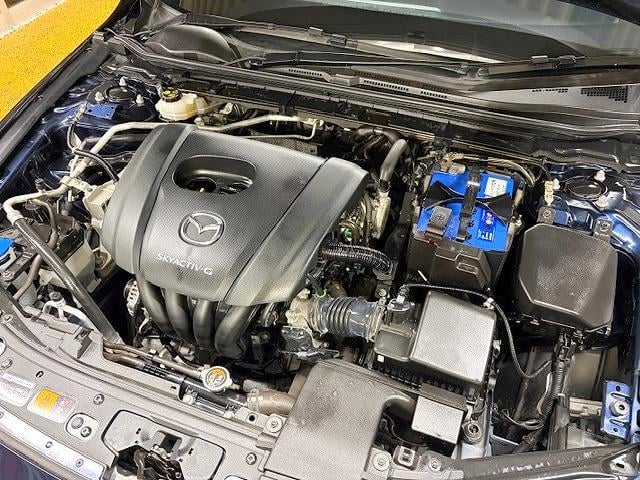 ＭＡＺＤＡ３ファストバック １５Ｓ　修復歴なし　ワンオーナー　禁煙車　６速ＭＴ　衝突軽減ブレーキ　バックカメラ　純正ＳＤナビ　Ｂｌｕｅｔｏｏｔｈ　ＥＴＣ　ブラインドスポットモニタ　コーナーセンサー　車線逸脱警報　アドバンストキー　ＥＴＣ（12枚目）