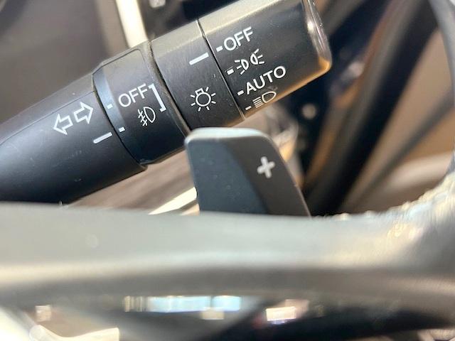 オデッセイ アブソルート 修復歴なし 禁煙車 純正メモリナビ 両側自動ドア Bluetooth バックカメラ スマートキー プッシュスタート LEDライト フォグ オートライト 純正18インチAW ミラーウインカー フルセグ(9枚目)