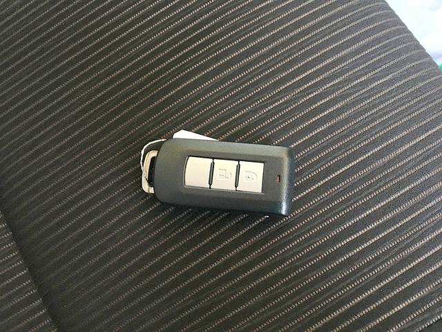 ｅＫカスタム Ｔ　修復歴なし　１オーナ　禁煙車　純正ＳＤナビ　ＣＤ／ＡＵＸ／ＵＳＢ再生　フルセグＴＶ　バックカメラ　ＥＴＣ　スマートキー　オートエアコン　ＨＩＤ　フォグ　純正フルエアロ＆社外１５ＡＷ（3枚目）