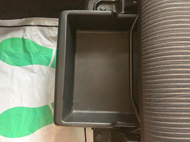 ｅＫカスタム Ｔ　修復歴なし　１オーナ　禁煙車　純正ＳＤナビ　ＣＤ／ＡＵＸ／ＵＳＢ再生　フルセグＴＶ　バックカメラ　ＥＴＣ　スマートキー　オートエアコン　ＨＩＤ　フォグ　純正フルエアロ＆社外１５ＡＷ（34枚目）