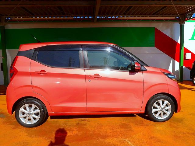 デイズ Ｘ　修復歴なし　禁煙車　純正ナビ　フルセグＴＶ　ＣＤ／Ｂｌｕｅｔｏｏｔｈ／ＡＵＸ再生　ステアＳＷ　アラウンドビューモニタ　衝突軽減ブレーキ　スマートキー　ｉ－ｓｔｏｐ　社外前後ドラレコ　純正１４ＡＷ（6枚目）