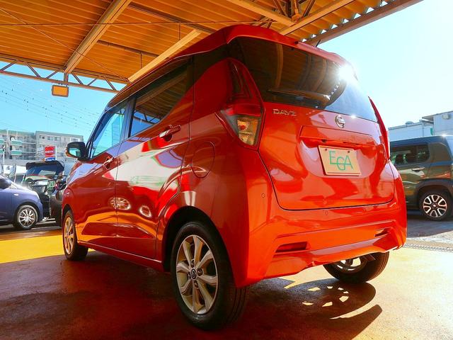 デイズ Ｘ　修復歴なし　禁煙車　純正ナビ　フルセグＴＶ　ＣＤ／Ｂｌｕｅｔｏｏｔｈ／ＡＵＸ再生　ステアＳＷ　アラウンドビューモニタ　衝突軽減ブレーキ　スマートキー　ｉ－ｓｔｏｐ　社外前後ドラレコ　純正１４ＡＷ（9枚目）