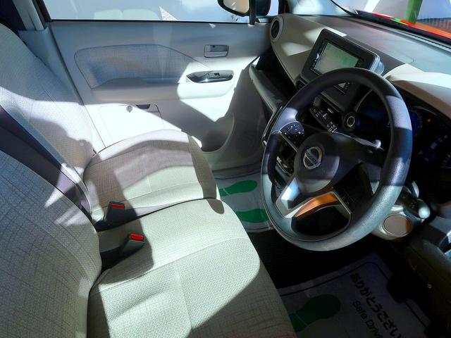 デイズ Ｘ　修復歴なし　禁煙車　純正ナビ　フルセグＴＶ　ＣＤ／Ｂｌｕｅｔｏｏｔｈ／ＡＵＸ再生　ステアＳＷ　アラウンドビューモニタ　衝突軽減ブレーキ　スマートキー　ｉ－ｓｔｏｐ　社外前後ドラレコ　純正１４ＡＷ（13枚目）