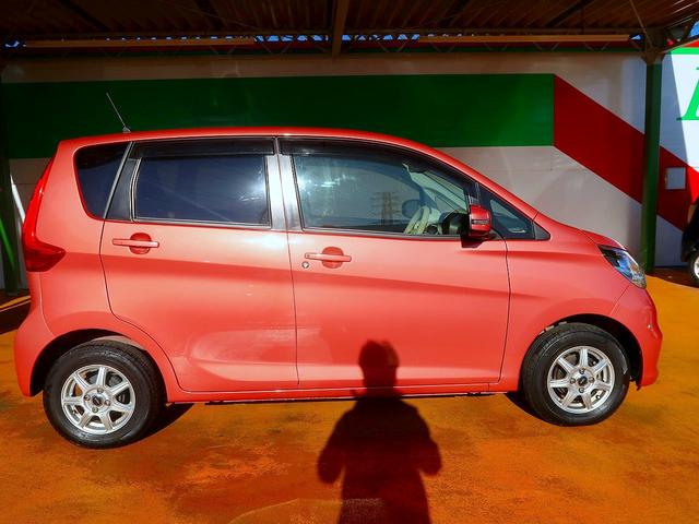 デイズ Ｘ　修復歴なし　禁煙車　純正メモリナビ　フルセグＴＶ　ＣＤ／Ｂｌｕｅｔｏｏｔｈ再生　ステアＳＷ　アラウンドビューモニタ　衝突軽減ブレーキ　インテリキー　ＥＴＣ　ｉ－ｓｔｏｐ　社外１４ＡＷ（6枚目）