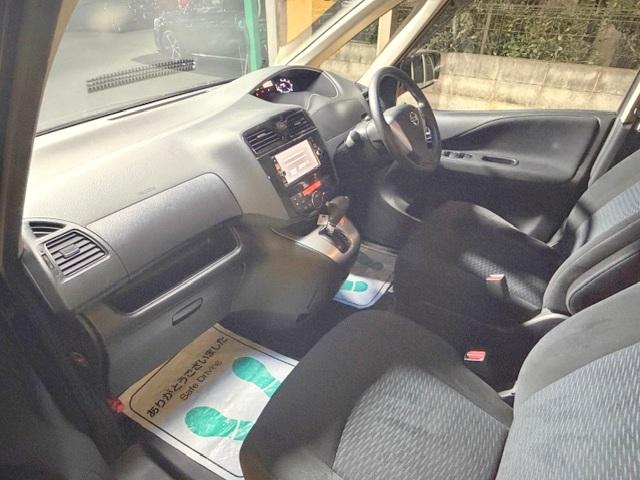 セレナ ２０Ｘ　Ｓ－ハイブリッドアドバンスドセーフティパック　修復歴なし　禁煙車　エマージェンシーブレーキ　全周囲モニター　両側パワースライドドア　インテリキー　純正ＳＤナビ　オートクルーズコントロール　プッシュスタート　Ｗエアコン　地デジＴＶ　ＤＶＤ再生　ＣＤ（8枚目）