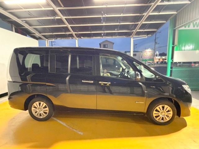 セレナ ２０Ｘ　Ｓ－ハイブリッドアドバンスドセーフティパック　修復歴なし　禁煙車　エマージェンシーブレーキ　全周囲モニター　両側パワースライドドア　インテリキー　純正ＳＤナビ　オートクルーズコントロール　プッシュスタート　Ｗエアコン　地デジＴＶ　ＤＶＤ再生　ＣＤ（17枚目）