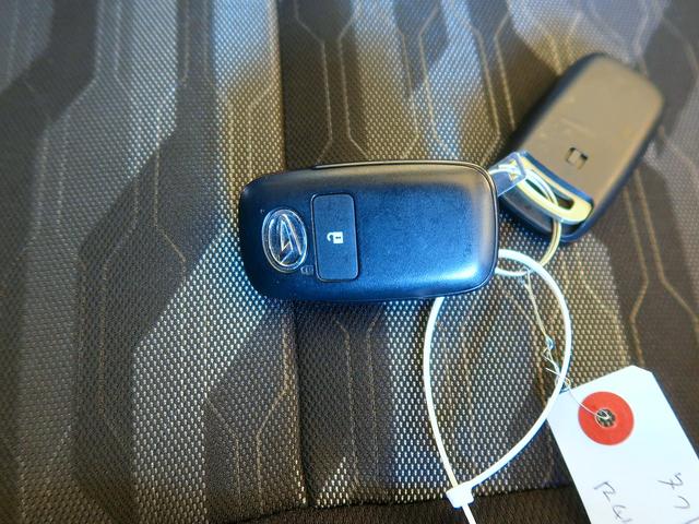 タフト Ｇターボ　ダーククロムベンチャー　修復歴なし　禁煙車　純正ディスプレイオーディオ　フルセグＴＶ　Ｂｌｕｅｔｏｏｔｈ再生　バックカメラ　衝突軽減ブレーキ　スマートキー　ガラスルーフ　クルコン　ｉ－ｓｔｏｐ　純正１５ＡＷ（3枚目）