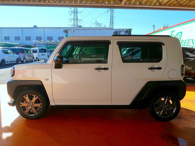 タフト Ｇターボ　ダーククロムベンチャー　修復歴なし　禁煙車　純正ディスプレイオーディオ　フルセグＴＶ　Ｂｌｕｅｔｏｏｔｈ再生　バックカメラ　衝突軽減ブレーキ　スマートキー　ガラスルーフ　クルコン　ｉ－ｓｔｏｐ　純正１５ＡＷ（8枚目）