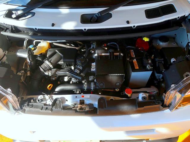 タフト Ｇターボ　ダーククロムベンチャー　修復歴なし　禁煙車　純正ディスプレイオーディオ　フルセグＴＶ　Ｂｌｕｅｔｏｏｔｈ再生　バックカメラ　衝突軽減ブレーキ　スマートキー　ガラスルーフ　クルコン　ｉ－ｓｔｏｐ　純正１５ＡＷ（10枚目）