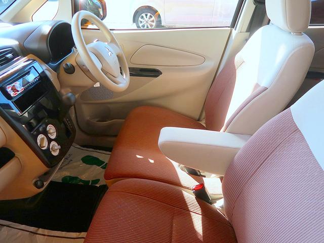 ｅＫワゴン Ｅ　修復歴なし　社外ＣＤ／ＡＵＸ接続　キーレス　シートヒータ　電格ミラー　横滑り防止　フル装備（16枚目）