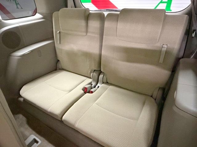 アイシス Ｇ　修復歴なし　禁煙車　走行１．７万キロ　スマートキー　オートスライドドア　ＨＩＤヘッドライト　フォグランプ　プッシュスタート　ＭＴモード付ＡＴ　オートライト（11枚目）