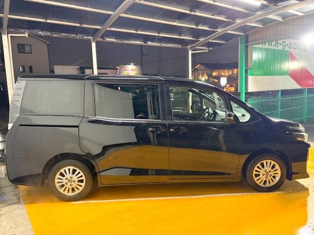 ヴォクシー Ｖ　修復歴なし　禁煙車　純正ＳＤナビ　両側自動ドア　ＥＴＣ　Ｂｌｕｅｔｏｏｔｈ　バックカメラ　スマートキー　プッシュスタート　ＬＥＤライト　オートハイビーム　ＭＴモード純正１５ＡＷ　フォグ　オートライト（14枚目）